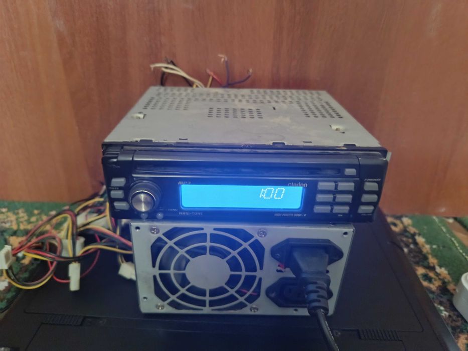 Магнитола Clarion 4х50 рабочая