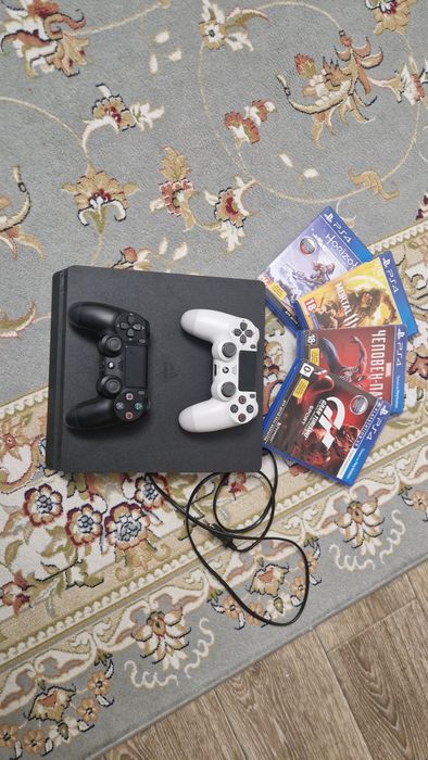 Play Station 4 slim 512 gb