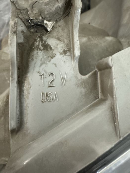 Фара правая Тайвань, решетка радиатора.