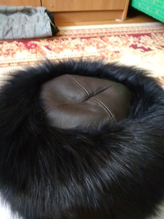 Продам  шапку песец и воротник каракули