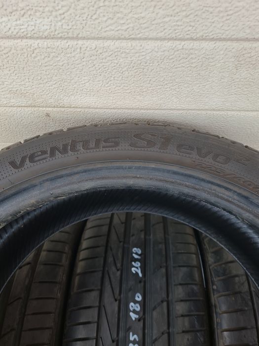 Летни гуми 4 броя Спорт П. HONAKOOK Ventus S1 Evo2 255 35 R18 225 40 R18 дот 2618