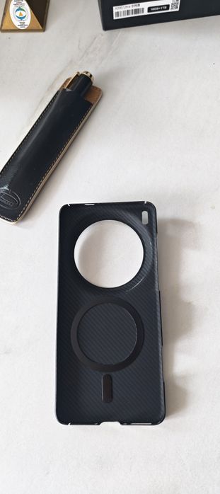 Vând Vivo X200 ULTRA 16GB si 1TB
