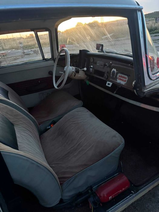 Ретро автомобил DKW AUTO UNION 1300s