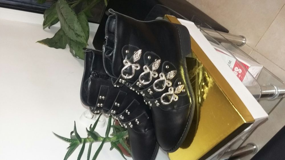 Дамски боти