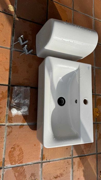 мивка с полупиедестал Ideal Standard