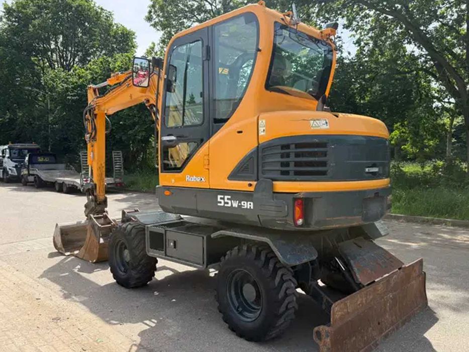 Колесный экскаватор Hyundai 55W