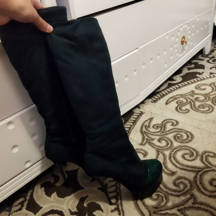 Oyoq kiyim yashil rangli