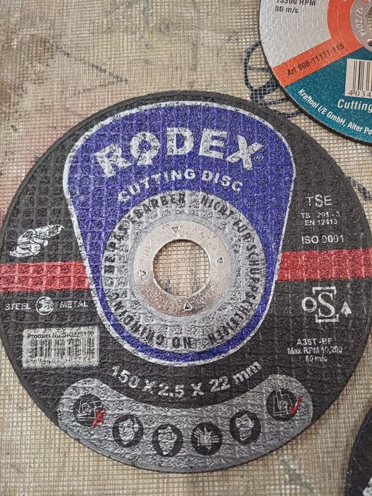 Диски по металу разные размеры