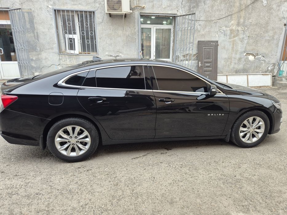 Malibu 2 qora bir qol