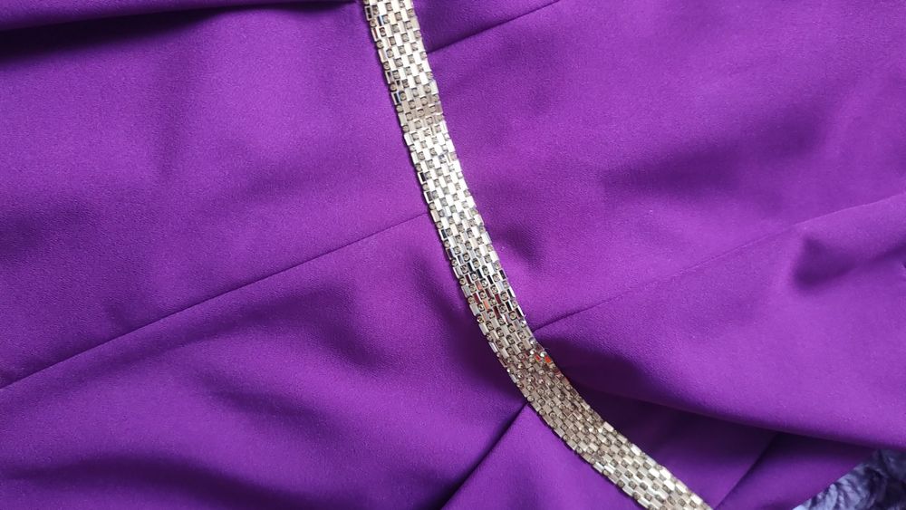 Salopeta damă superbă.