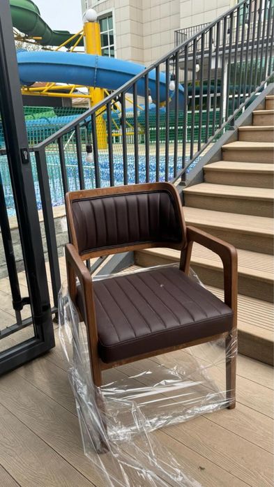 Стульчик из настоящего дерева