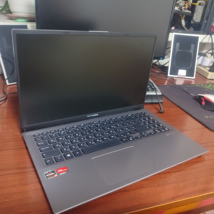 Ноутбук в отличном состоянии продам