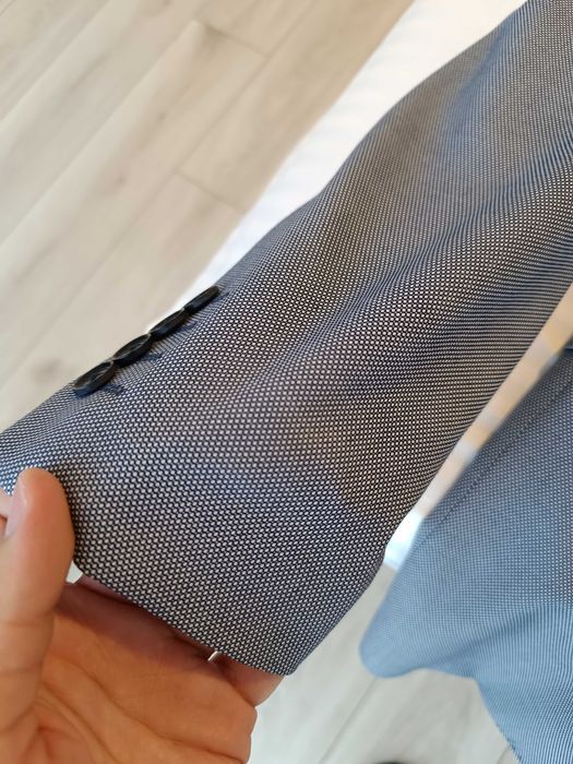 Vând costum bărbați Zara nou mărimea M