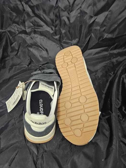 Adidas Cloudfoam Comfort cu scai – Mărimea 38 2/3 – Noi cu etichetă