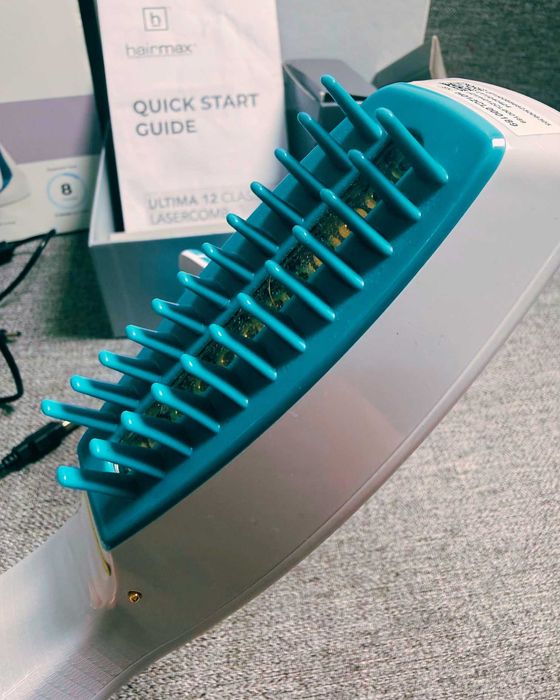 HairMax Ultima 12 Classic LaserComb – лазерен гребен за растеж на коса