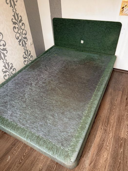 Практично легло / спалня 150х200 см с повдигащ механизъм и голяма ракла