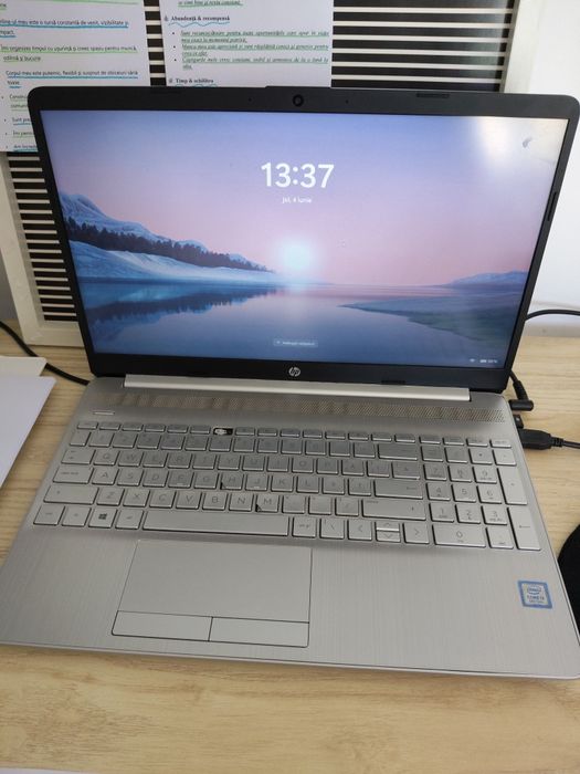 Laptop HP 15-dw0020nq, i3 Gen 8, 8GB RAM, SSD 256GB