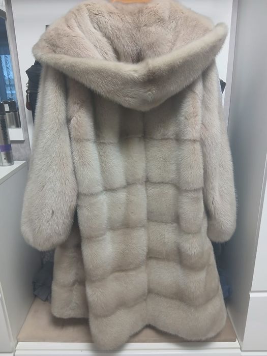 Продам норковую шубу