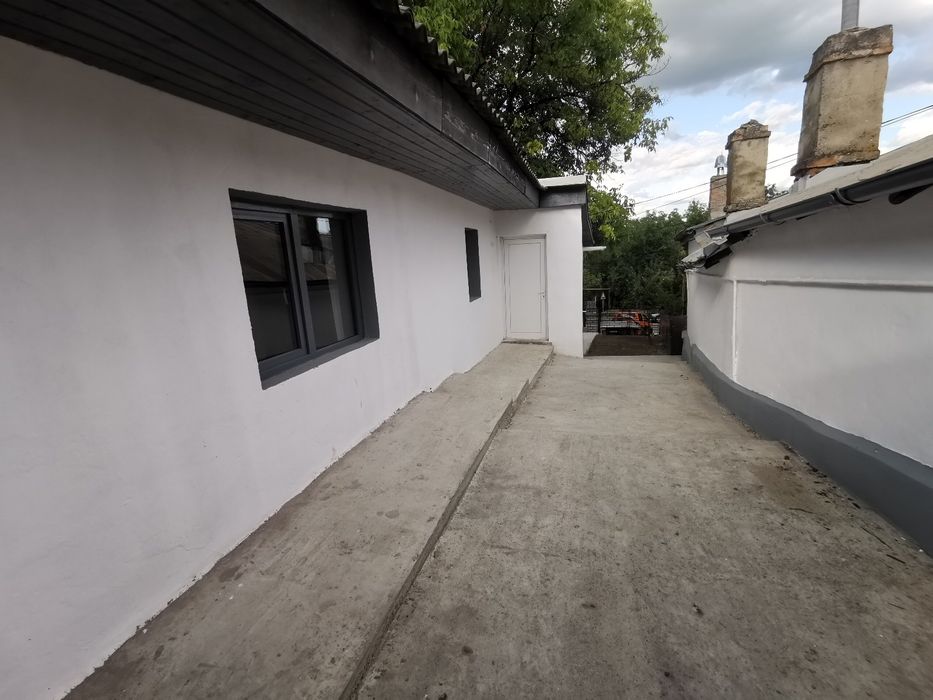 Vând casa sararie copou