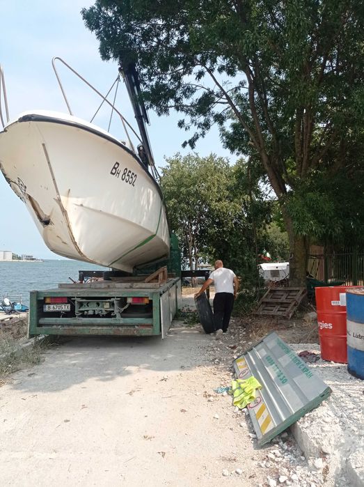 Транспортни услуги и услуги с преден прикачен кран