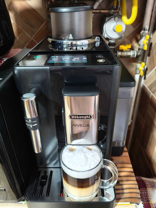 Espresor DeLonghi Rivelia garanție 1 An Impecabil.