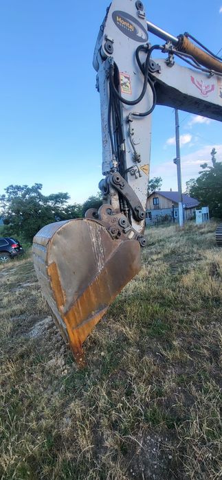 Vând excavator Liebherr 916 în perfecta stare de functionare