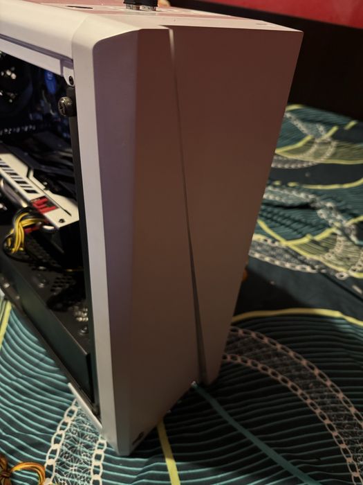 PC Gaming ,Calculator I5 9400f  Rx 580 8gb 12 gb ram  duce cam tot .