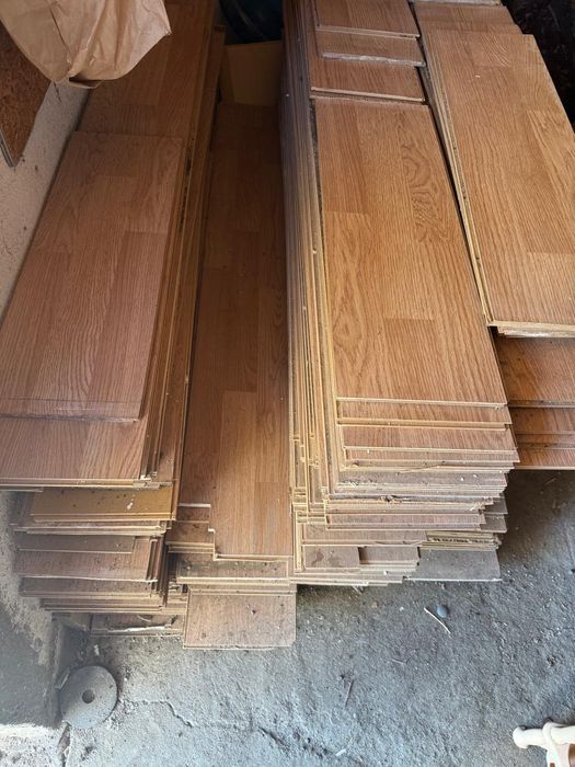 Срочно продаю ламинат!