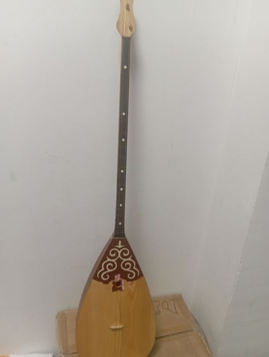 Продам домбру инструмент