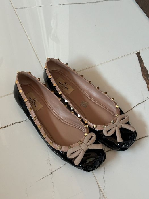 Балеринки Valentino Garavani от лакирана кожа