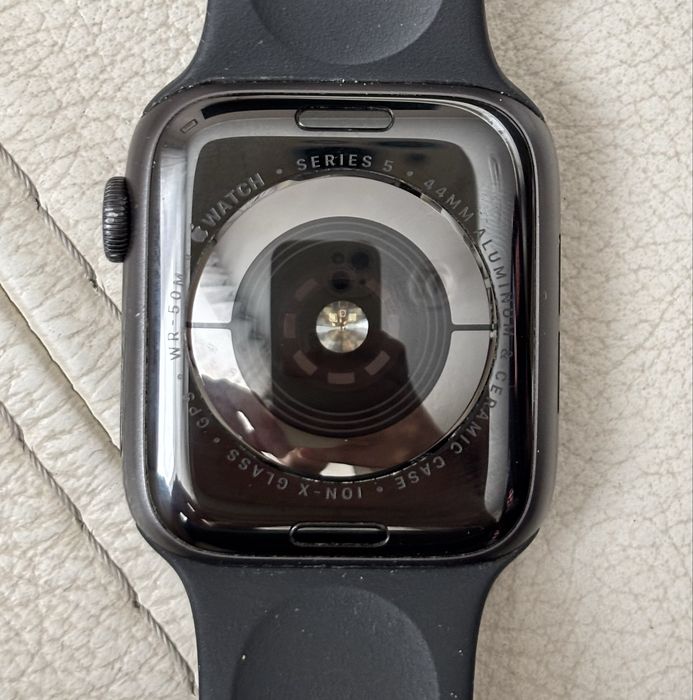 Часы apple watch, серия 5, 44 мм