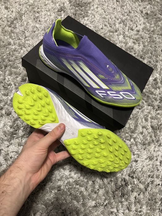 Adidas F50 pentru teren sintetic. Marimea 45