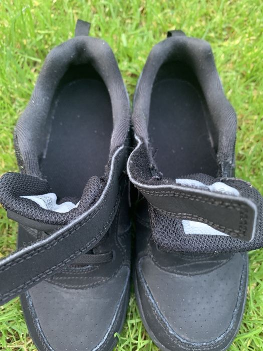 Vand adidasi Nike 32