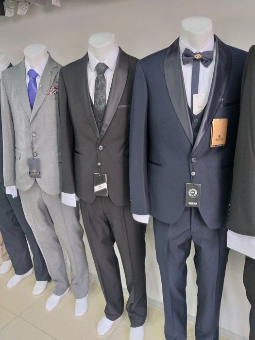 Костюмы для мужчин