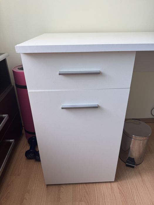 Birou Ikea MALM - Stare bună