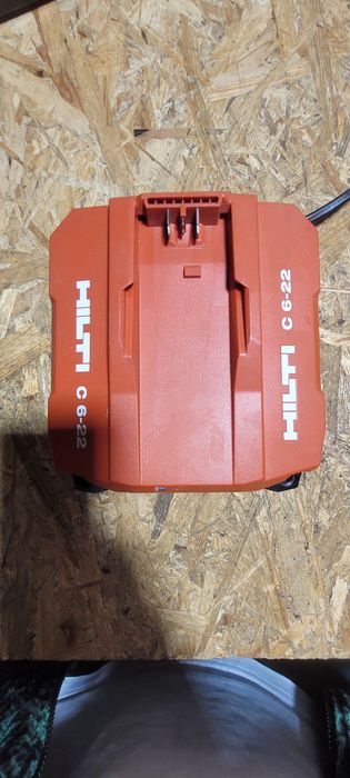 Incarcator hilti nuron c6 ca nou