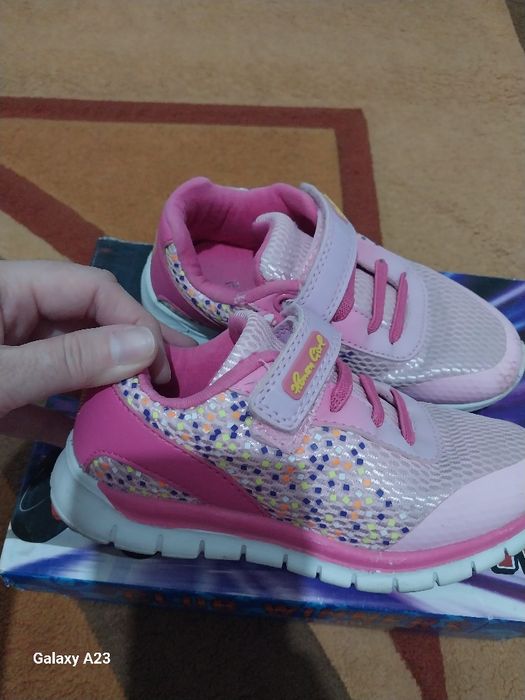 Детская обувь кроссовки