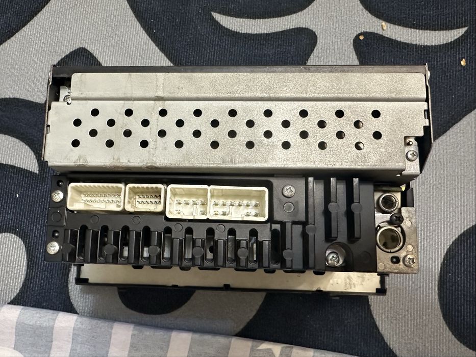 Магнитола от Камри 40