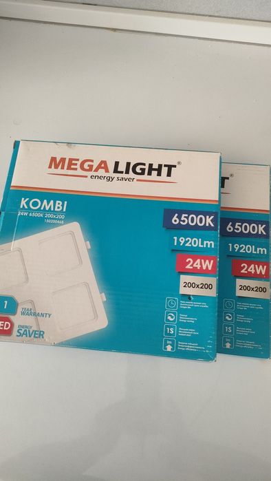 Продам потолочный светильник