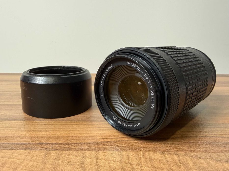 Teleobiectiv Nikon AF-P 70-300mm f/4.5-6.3G ED VR – Performanță cu un Mic Compromis