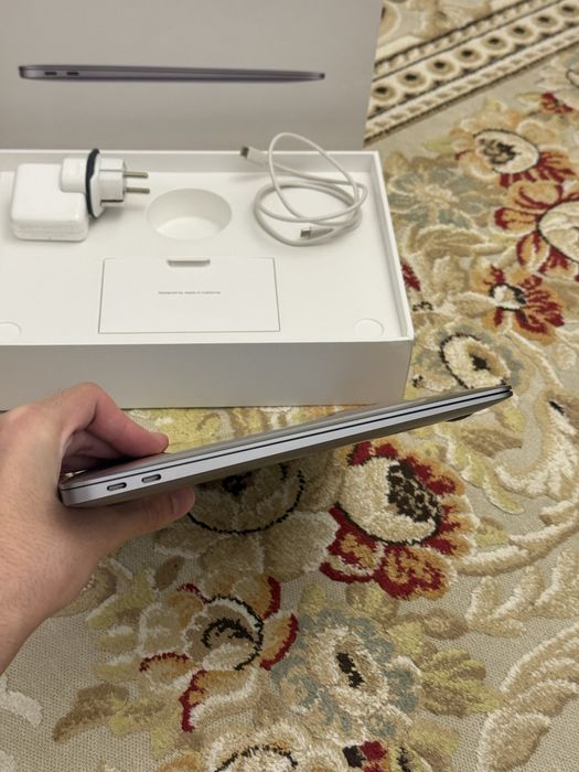 MacBook Air M1 silver EAC идеальное состояние