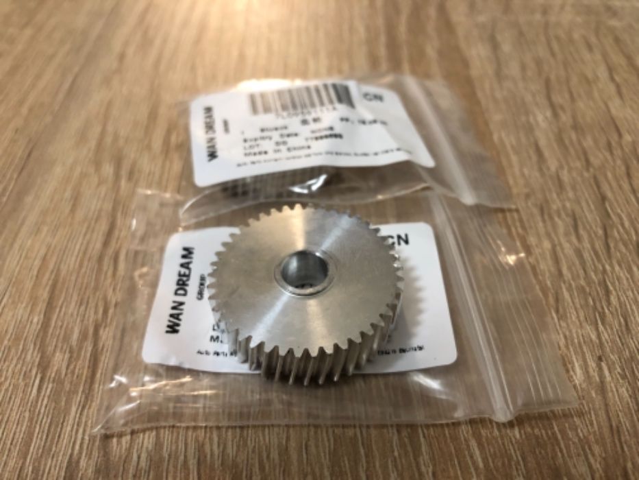 Kit reparație pinion/motoras aluminiu scaun reglare pe inaltime 42 dinti Audi, Vw, Touareg, Cayenne, NOI