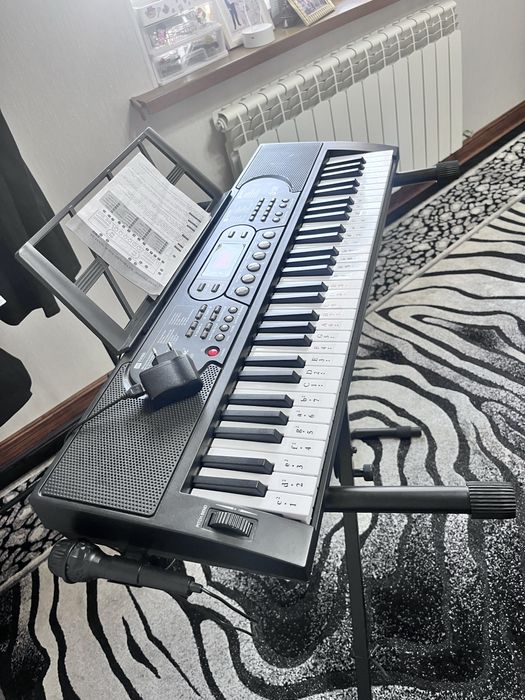 синтезатор, отлично работает.