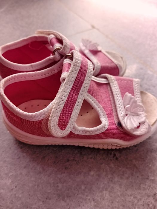 Детски сандали розови