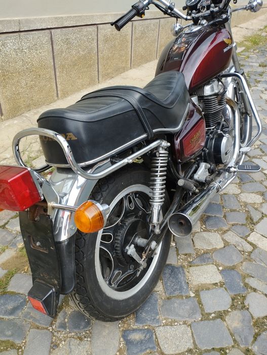 Vând motocicleta Honda cm 400t