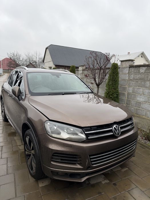 Fata completa vw touareg an 2012 3.0 diesel r line