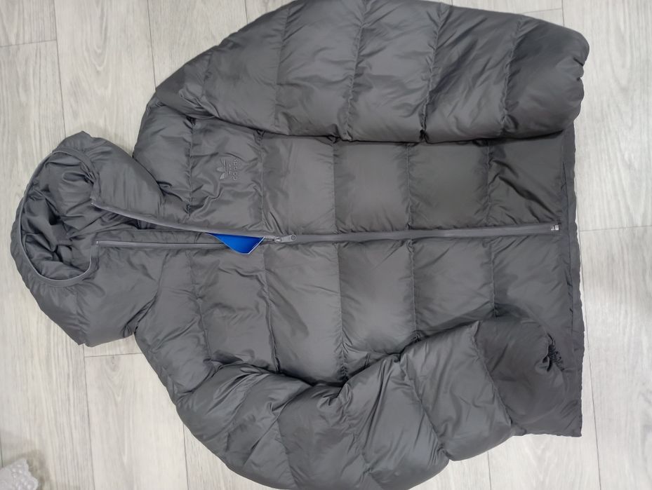 Пуховик Adidas tonal hooded puffer jacket
