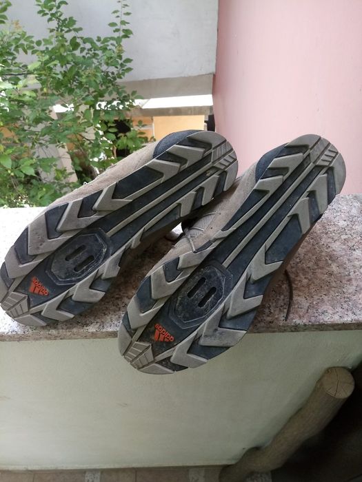 Адидас за колоездене