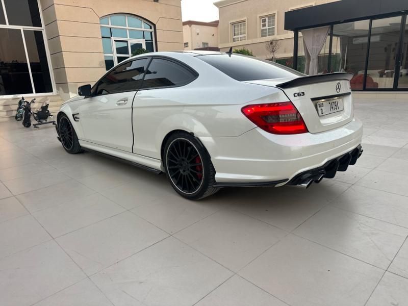 Mercedes Benz W204 6.3 AMG