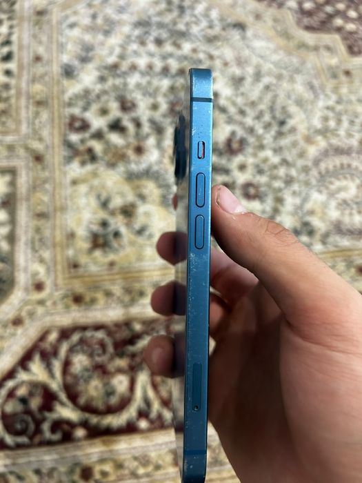 IPHONE 13 почти новый
